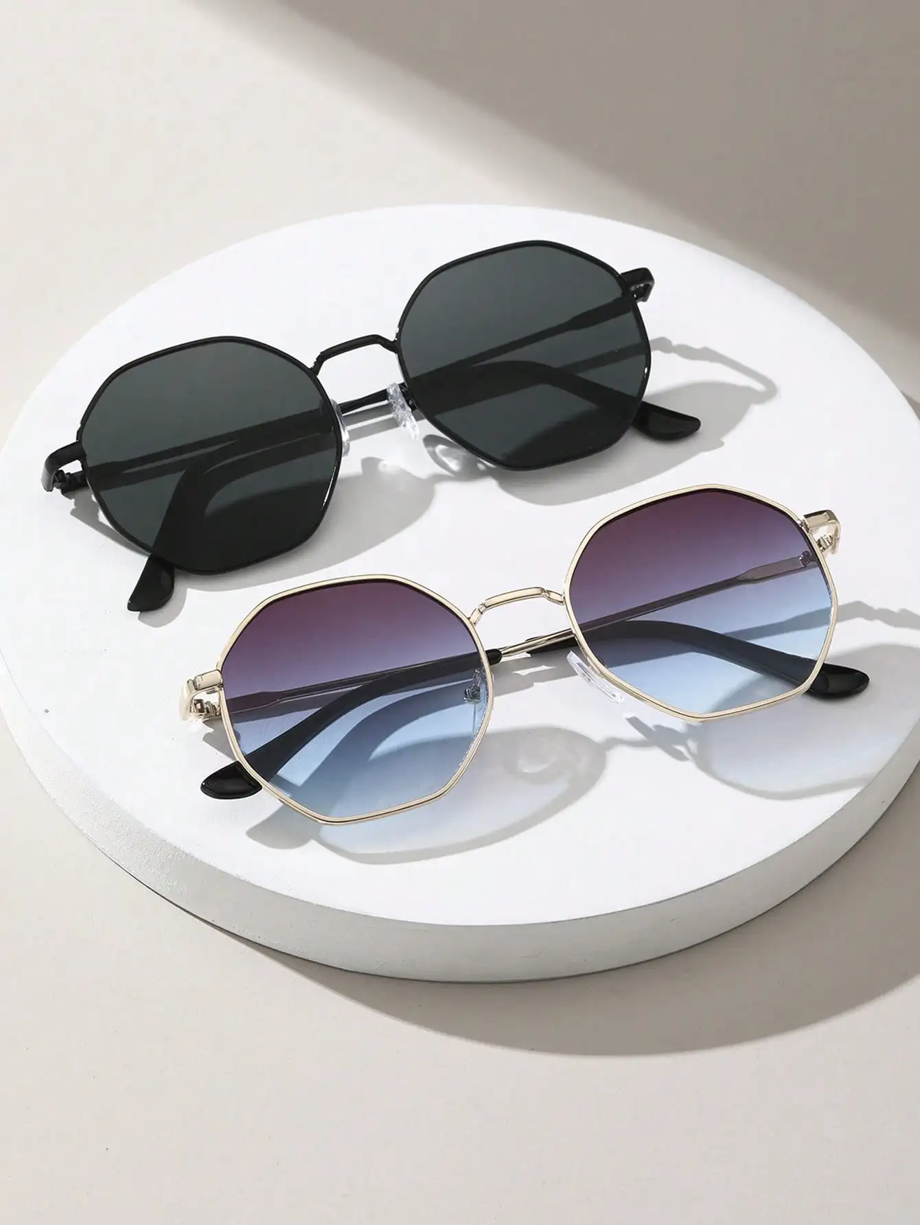 Classical Sunglasses Metal Geometric&Round Frame Fashion Classical Sunglasses for Vacation Decors Photo Props - Image 1
